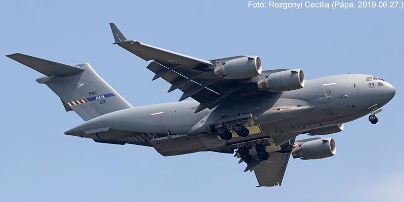 Kép a Boeing C-17 Globemaster III típusú, 080003 oldalszámú gépről.