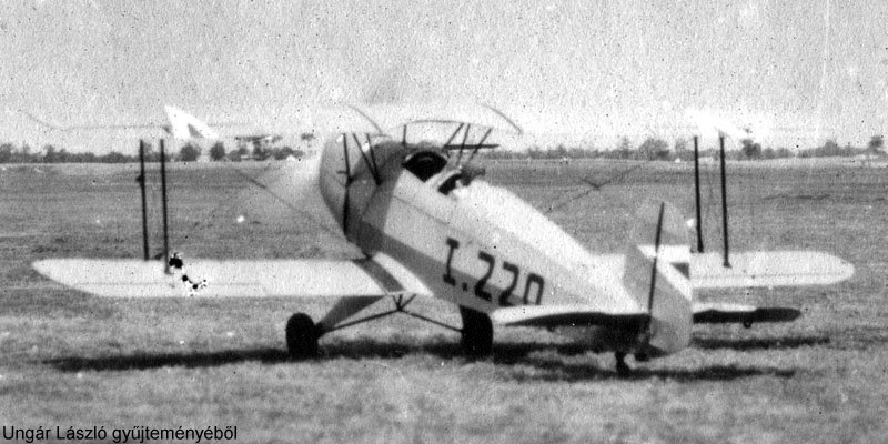 Kép a Bücker Bü 131 típusú, I.220 oldalszámú gépről.