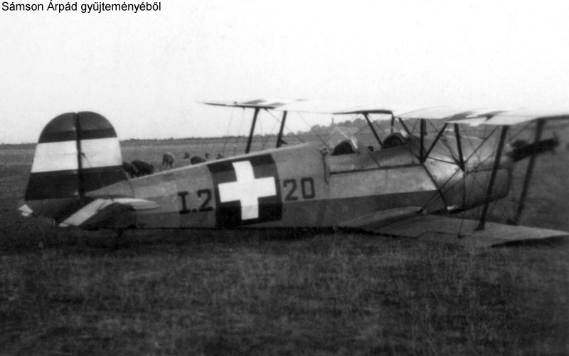 Kép a Bücker Bü 131 típusú, I.220 oldalszámú gépről.