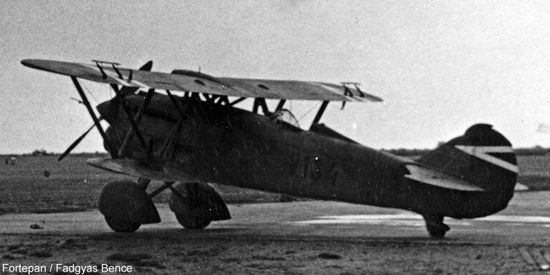 Kép a Fiat CR.32 típusú, V.134 oldalszámú gépről.