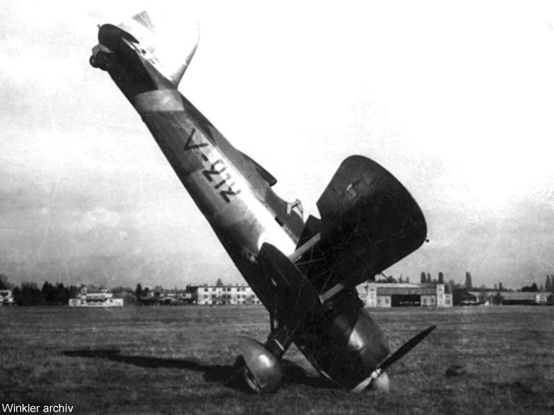 Kép a Fiat CR.42 típusú, V.212 oldalszámú gépről.