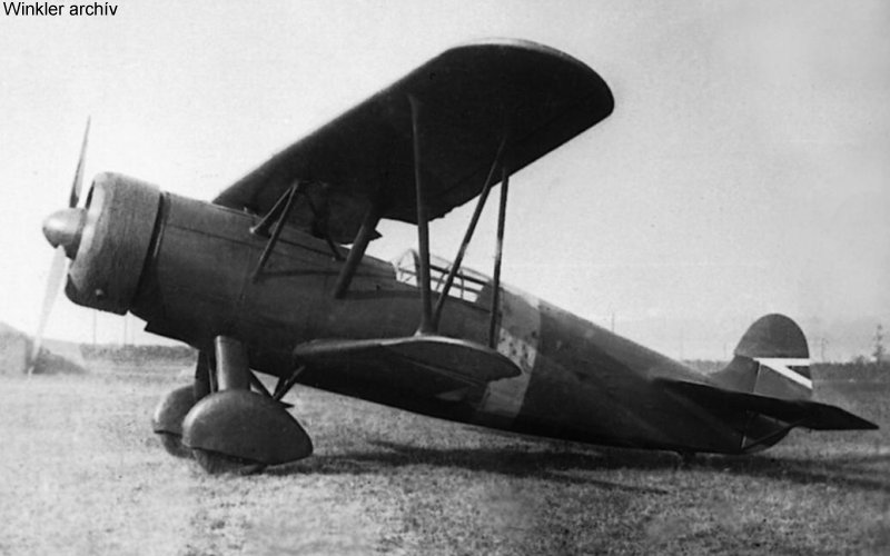 Kép a Fokker C.V. típusú, F.102 oldalszámú gépről.