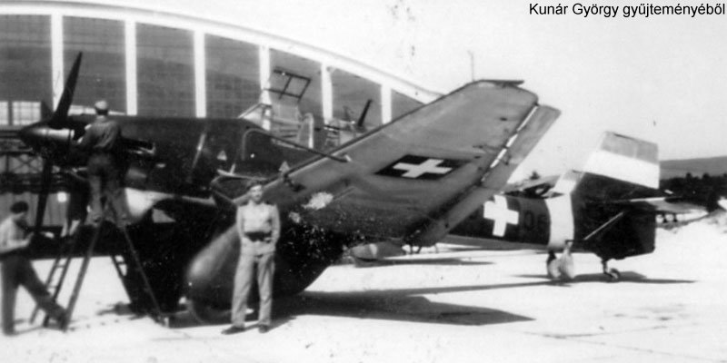 Kép a Junkers Ju 87 Stuka típusú, B.606 oldalszámú gépről.