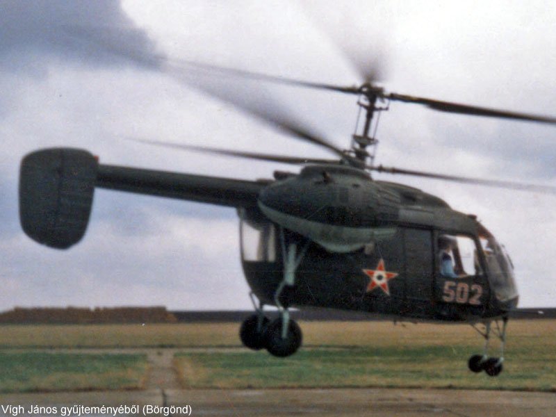 Kép a Kamov Ka-26 típusú, 502 oldalszámú gépről.