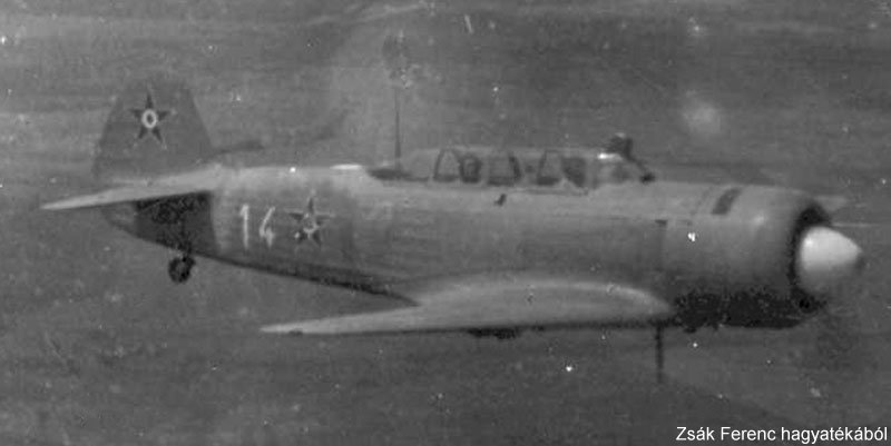 Kép a Let C-11 Ölyv típusú, fehér 14 oldalszámú gépről.