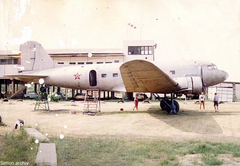 Kép a Liszunov Li-2 típusú, 504 (2) oldalszámú gépről.