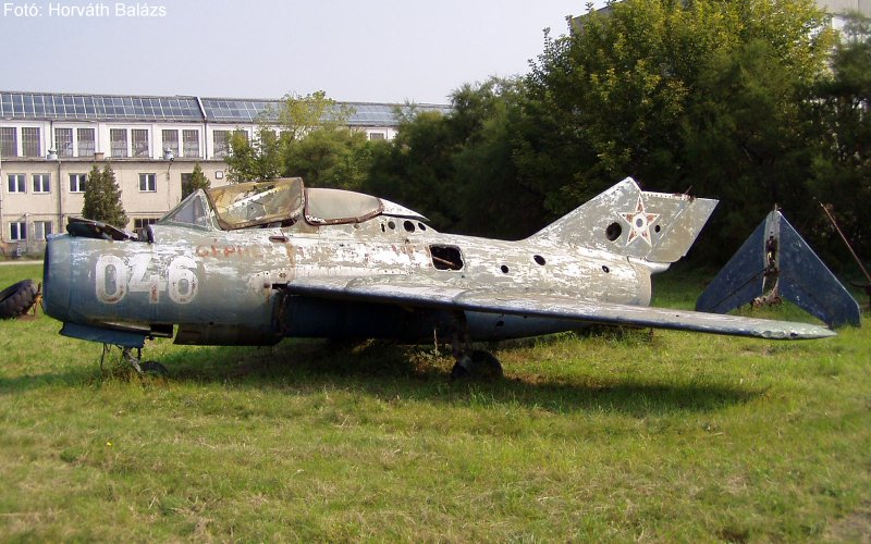 Kép a Mikojan-Gurjevics MiG-15 típusú, 046 oldalszámú gépről.