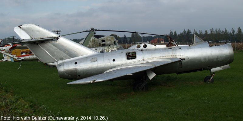 Kép a Mikojan-Gurjevics MiG-15 típusú, 046 oldalszámú gépről.