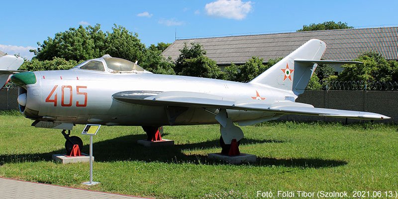 Kép a Mikojan-Gurjevics MiG-17 típusú, 405 oldalszámú gépről.