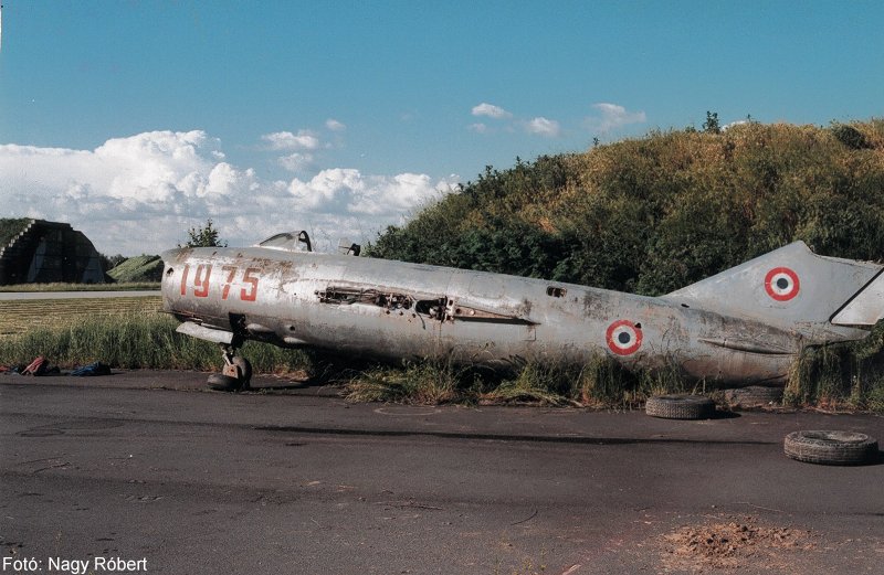 Kép a Mikojan-Gurjevics MiG-17 típusú, 838 oldalszámú gépről.