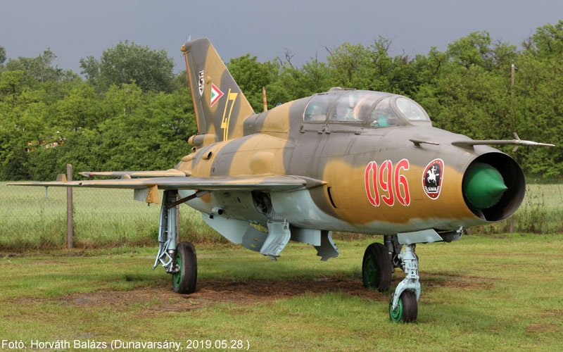 Kép a Mikojan-Gurjevics MiG-21 típusú, 096 oldalszámú gépről.