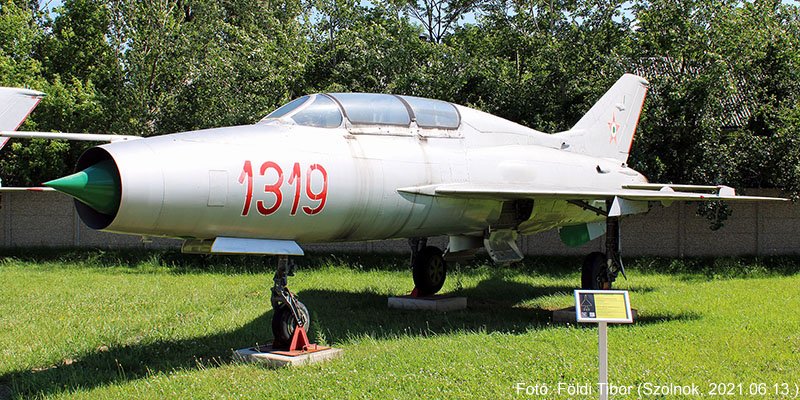 Kép a Mikojan-Gurjevics MiG-21 típusú, 1319 oldalszámú gépről.