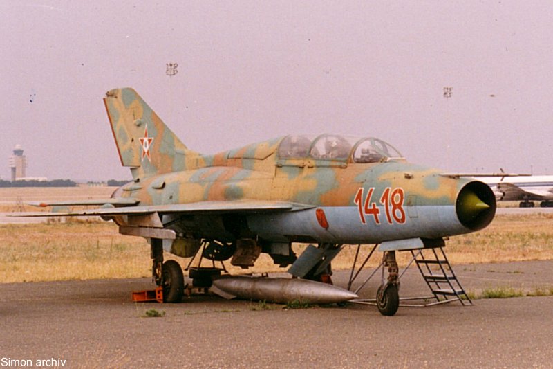 Kép a Mikojan-Gurjevics MiG-21 típusú, 1418 oldalszámú gépről.