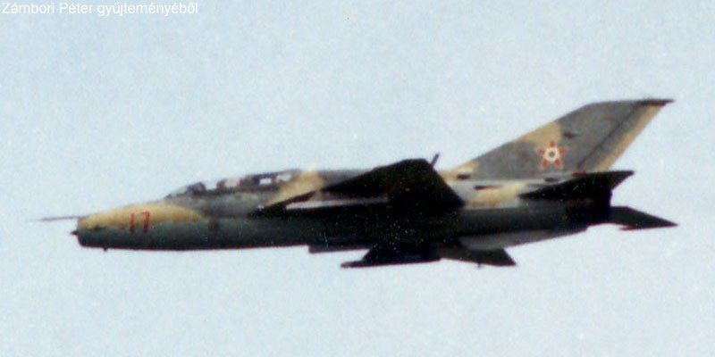 Kép a Mikojan-Gurjevics MiG-21 típusú, 17 oldalszámú gépről.