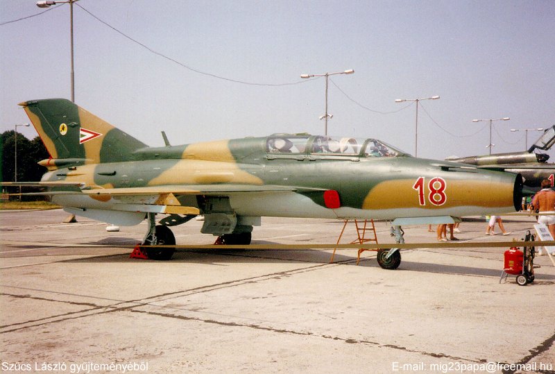 Kép a Mikojan-Gurjevics MiG-21 típusú, 18 oldalszámú gépről.