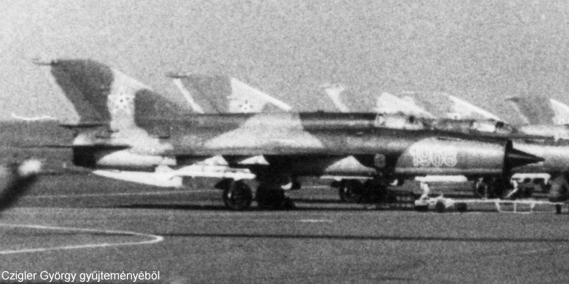 Kép a Mikojan-Gurjevics MiG-21 típusú, 1968 oldalszámú gépről.