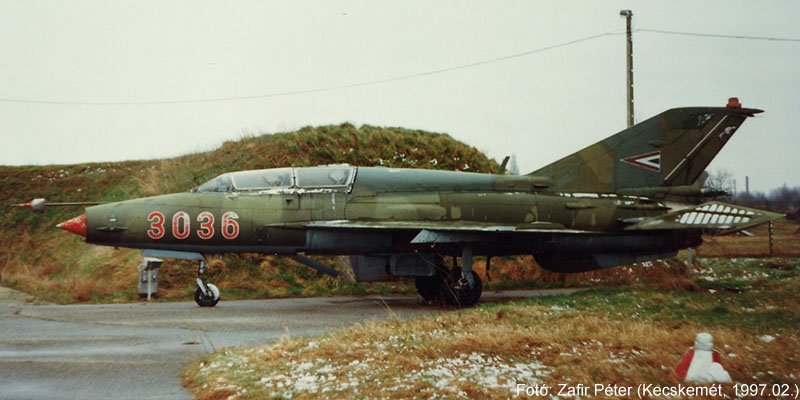 Kép a Mikojan-Gurjevics MiG-21 típusú, 3036 oldalszámú gépről.