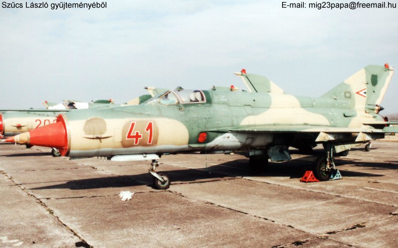 Kép a Mikojan-Gurjevics MiG-21 típusú, 41 oldalszámú gépről.