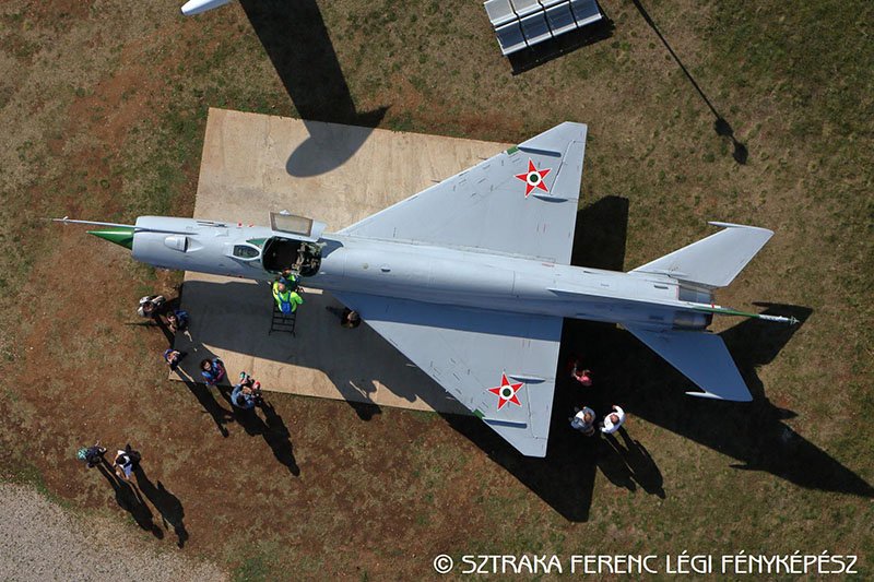 Kép a Mikojan-Gurjevics MiG-21 típusú, 41 oldalszámú gépről.