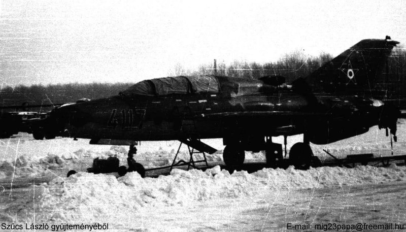 Kép a Mikojan-Gurjevics MiG-21 típusú, 4117 oldalszámú gépről.