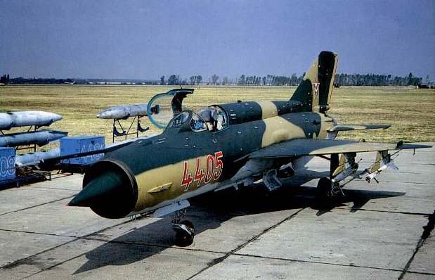 Kép a Mikojan-Gurjevics MiG-21 típusú, 4405 oldalszámú gépről.