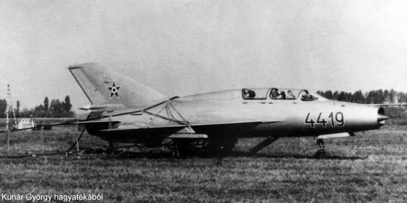 Kép a Mikojan-Gurjevics MiG-21 típusú, 4419 oldalszámú gépről.
