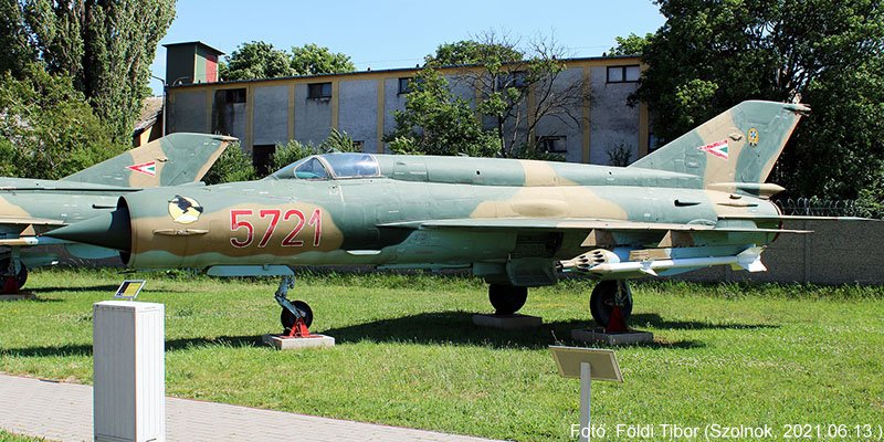 Kép a Mikojan-Gurjevics MiG-21 típusú, 5721 oldalszámú gépről.