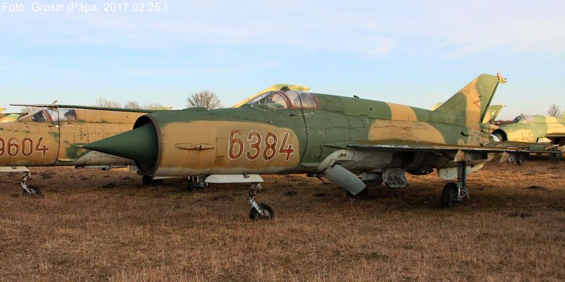 Kép a Mikojan-Gurjevics MiG-21 típusú, 6384 oldalszámú gépről.