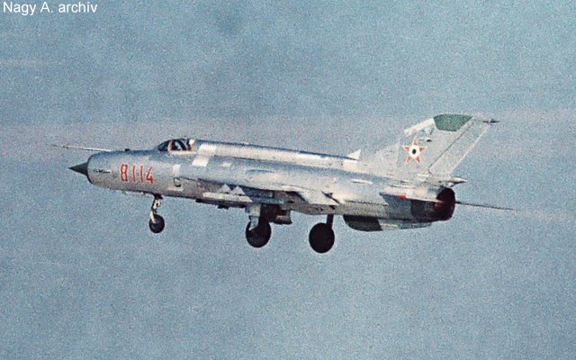 Kép a Mikojan-Gurjevics MiG-21 típusú, 8114 oldalszámú gépről.