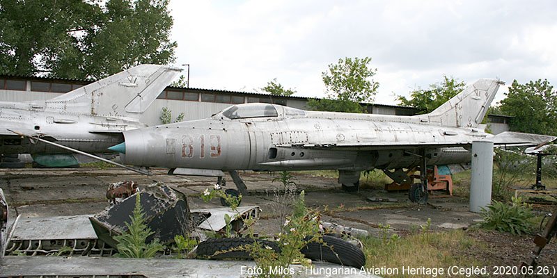 Kép a Mikojan-Gurjevics MiG-21 típusú, 819 oldalszámú gépről.
