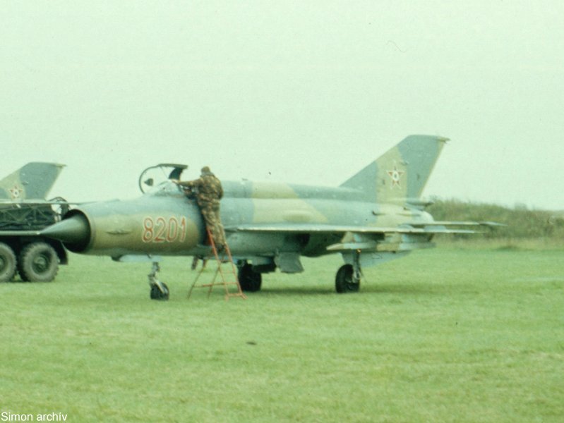 Kép a Mikojan-Gurjevics MiG-21 típusú, 8201 oldalszámú gépről.