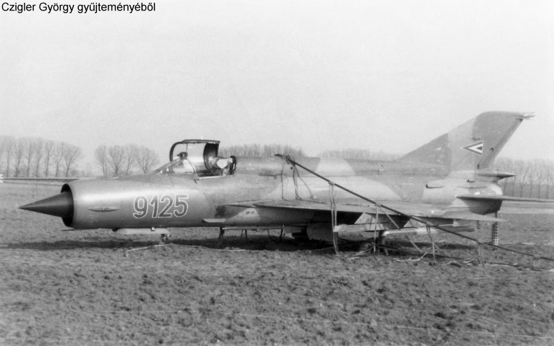 Kép a Mikojan-Gurjevics MiG-21 típusú, 9125 oldalszámú gépről.