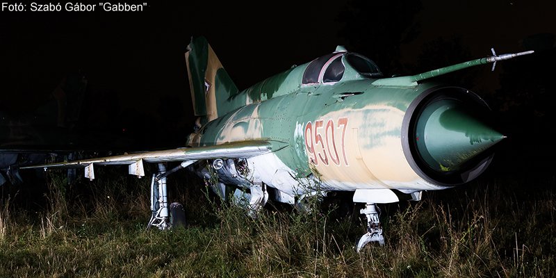 Kép a Mikojan-Gurjevics MiG-21 típusú, 9507 oldalszámú gépről.