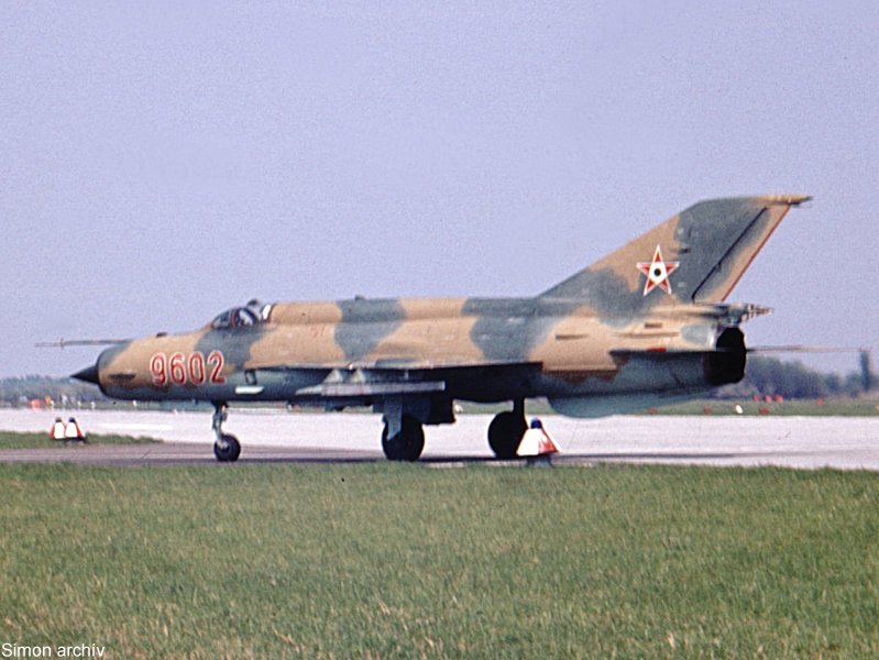 Kép a Mikojan-Gurjevics MiG-21 típusú, 9602 oldalszámú gépről.