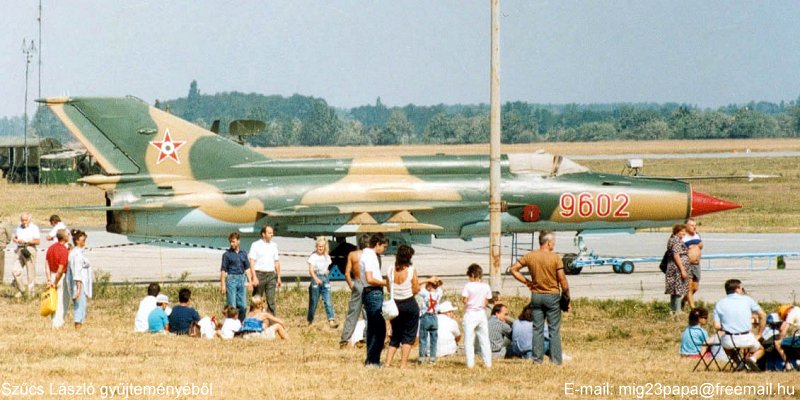 Kép a Mikojan-Gurjevics MiG-21 típusú, 9602 oldalszámú gépről.