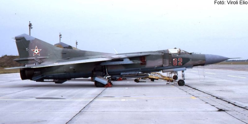 Kép a Mikojan-Gurjevics MiG-23 típusú, 02 oldalszámú gépről.