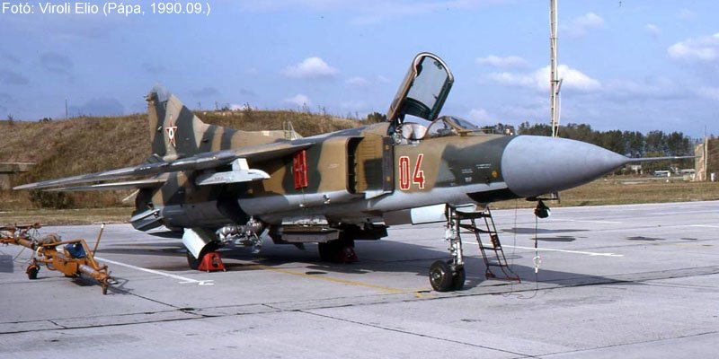 Kép a Mikojan-Gurjevics MiG-23 típusú, 04 oldalszámú gépről.