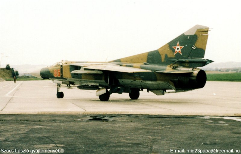 Kép a Mikojan-Gurjevics MiG-23 típusú, 06 oldalszámú gépről.