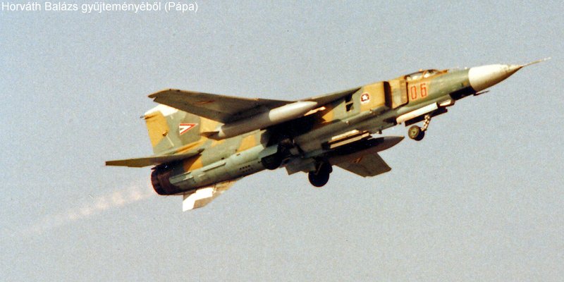 Kép a Mikojan-Gurjevics MiG-23 típusú, 06 oldalszámú gépről.