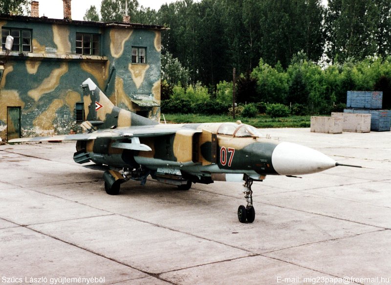 Kép a Mikojan-Gurjevics MiG-23 típusú, 07 oldalszámú gépről.