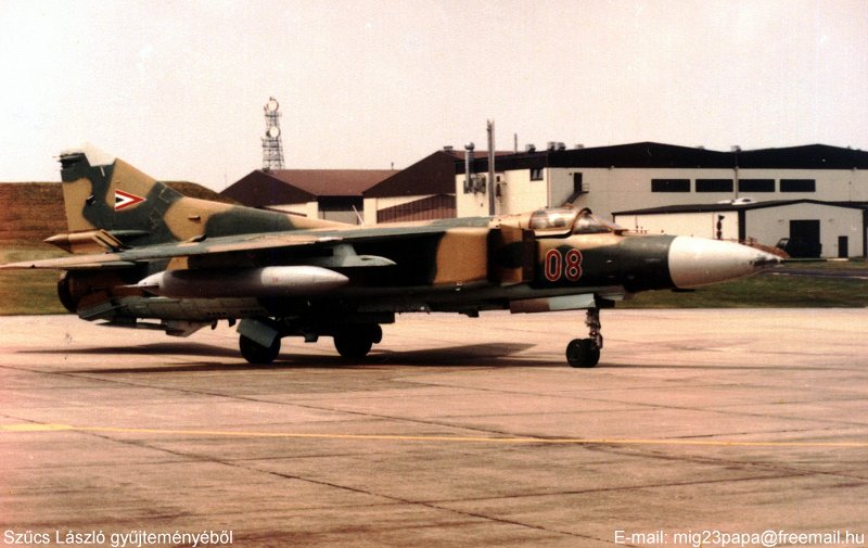 Kép a Mikojan-Gurjevics MiG-23 típusú, 08 oldalszámú gépről.