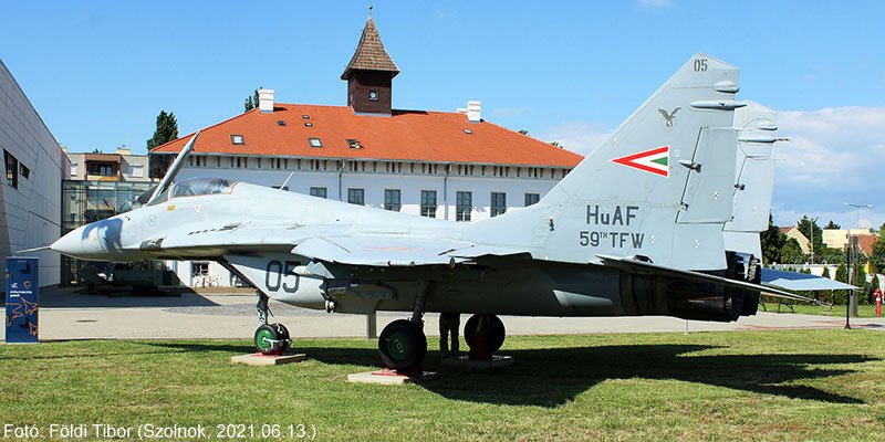 Kép a Mikojan-Gurjevics MiG-29 típusú, 05 oldalszámú gépről.