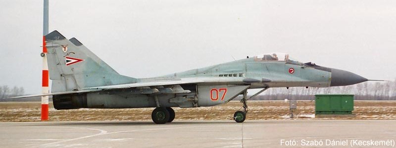 Kép a Mikojan-Gurjevics MiG-29 típusú, 07 oldalszámú gépről.