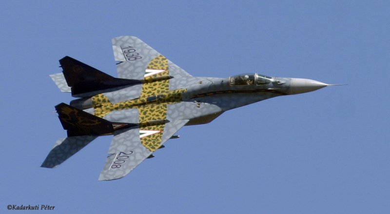 Kép a Mikojan-Gurjevics MiG-29 típusú, 11 oldalszámú gépről.