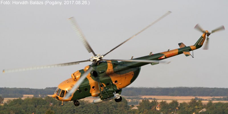 Kép a Mil Mi-17 típusú, 705 oldalszámú gépről.