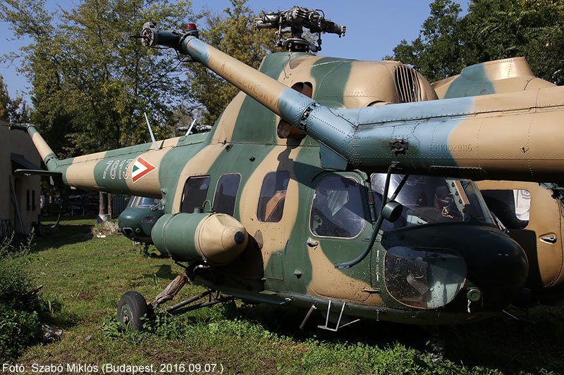 Kép a Mil Mi-2 típusú, 7813 oldalszámú gépről.
