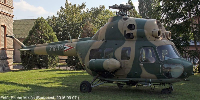 Kép a Mil Mi-2 típusú, 7832 oldalszámú gépről.