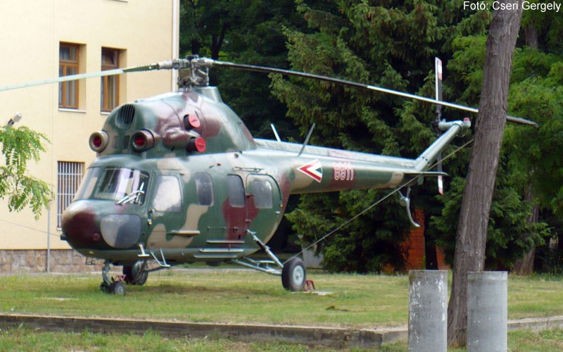 Kép a Mil Mi-2 típusú, 8911 oldalszámú gépről.