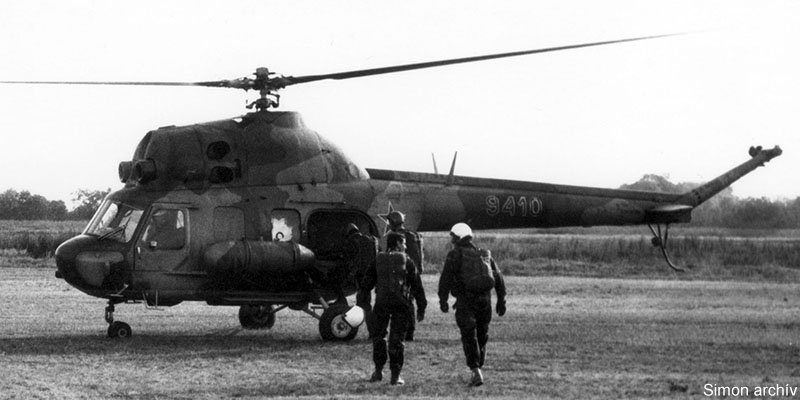 Kép a Mil Mi-2 típusú, 9410 oldalszámú gépről.