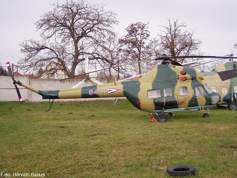 Kép a Mil Mi-2 típusú, 9410 oldalszámú gépről.